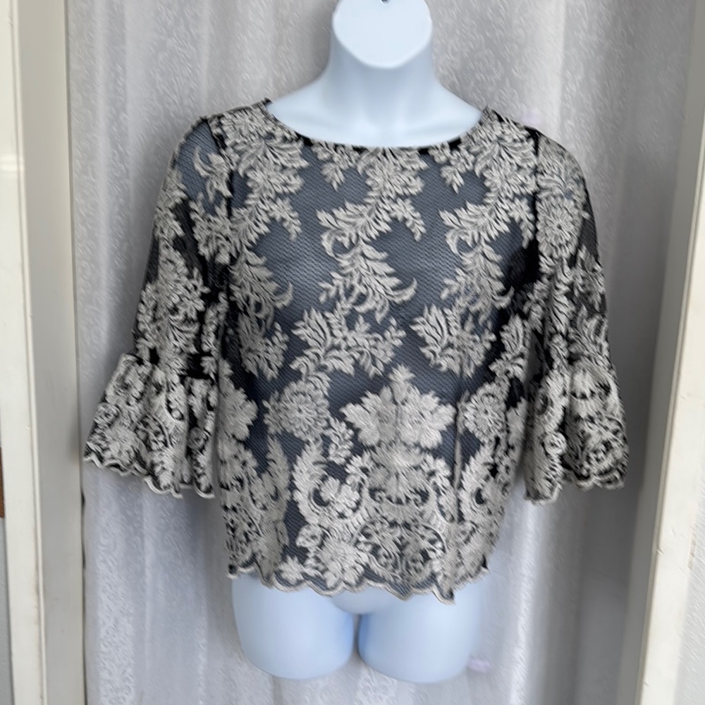 KAREN KANE Elegant Black and Cream Lace Top SZ: L